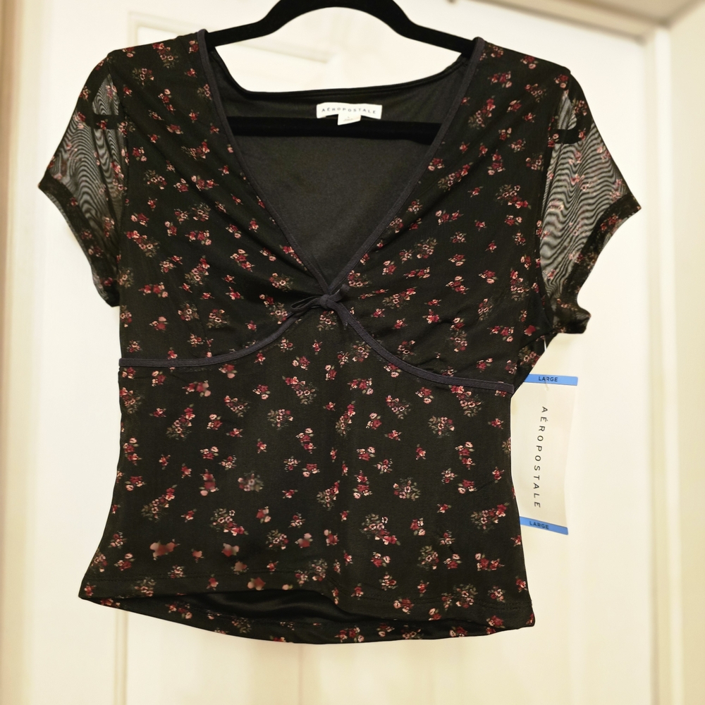 Aeropostale Black Floral Women's Crop Top Size Large New With Tag